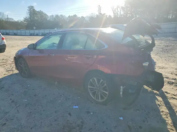 4T1BF1FK0HU690953 2017 TOYOTA CAMRY - Image 2