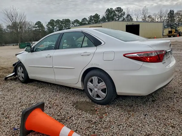 4T1BF1FK0HU692752 2017 TOYOTA CAMRY - Image 2