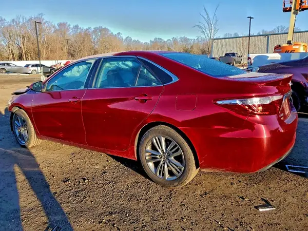4T1BF1FK0HU692864 2017 TOYOTA CAMRY - Image 2
