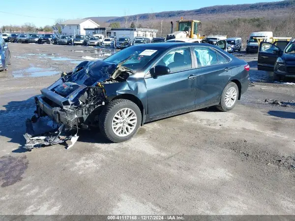 4T1BF1FK0HU693478 2017 TOYOTA CAMRY - Image 2