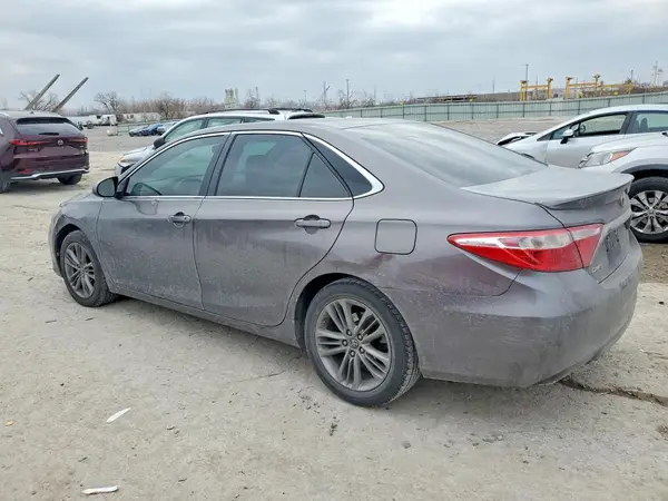 4T1BF1FK0HU695327 2017 TOYOTA CAMRY - Image 2