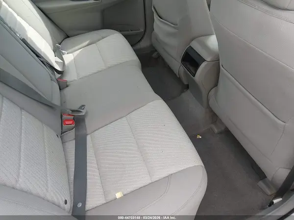 4T1BF1FK0HU697076 2017 TOYOTA CAMRY - Image 8