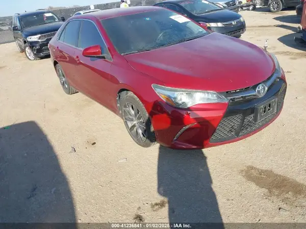 4T1BF1FK0HU697854 2017 TOYOTA CAMRY - Image 1