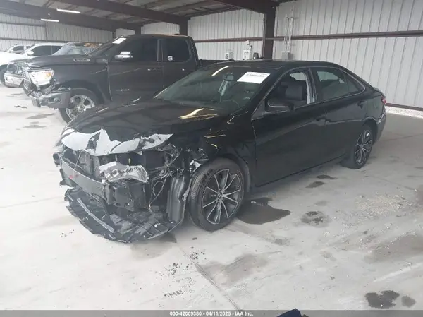 4T1BF1FK0HU701207 2017 TOYOTA CAMRY - Image 2