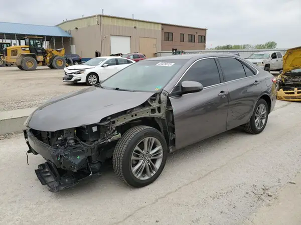 4T1BF1FK0HU701515 2017 TOYOTA CAMRY - Image 1