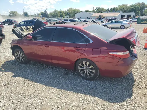 4T1BF1FK0HU702101 2017 TOYOTA CAMRY - Image 2