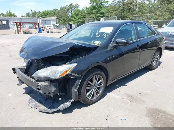 4T1BF1FK0HU711011 2017 TOYOTA CAMRY - Image 2