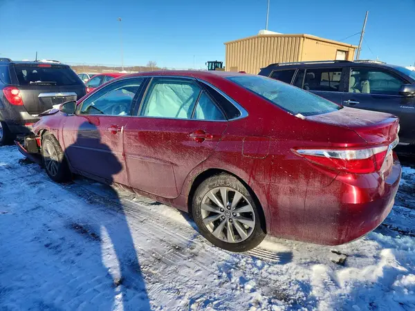 4T1BF1FK0HU712935 2017 TOYOTA CAMRY - Image 2