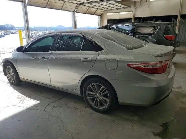 4T1BF1FK0HU713258 2017 TOYOTA CAMRY - Image 2
