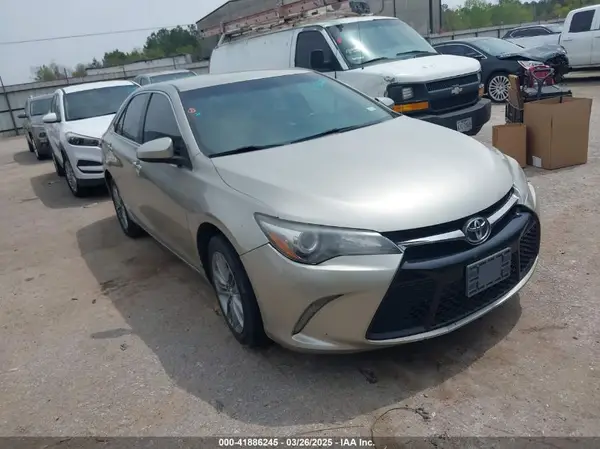 4T1BF1FK0HU714197 2017 TOYOTA CAMRY - Image 1