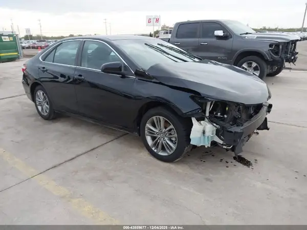 4T1BF1FK0HU717312 2017 TOYOTA CAMRY - Image 1