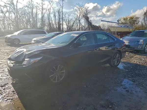 4T1BF1FK0HU719738 2017 TOYOTA CAMRY - Image 1