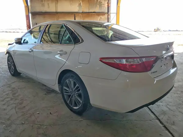 4T1BF1FK0HU722302 2017 TOYOTA CAMRY - Image 2