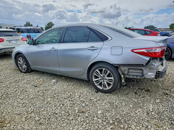 4T1BF1FK0HU725197 2017 TOYOTA CAMRY - Image 2