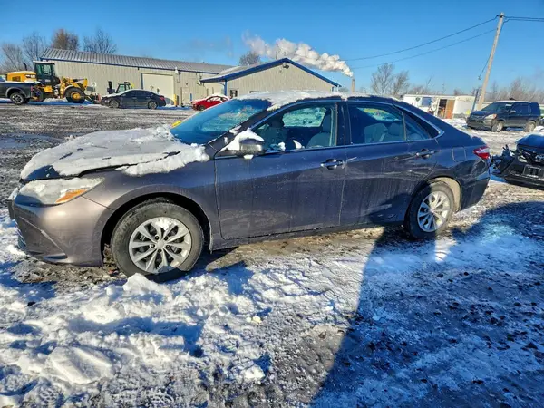 4T1BF1FK0HU725619 2017 TOYOTA CAMRY - Image 1