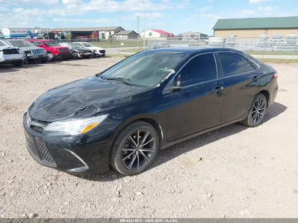 4T1BF1FK0HU726365 2017 TOYOTA CAMRY - Image 2