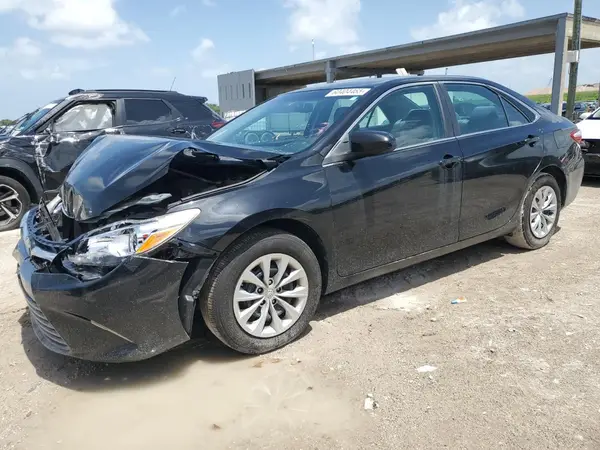 4T1BF1FK0HU728648 2017 TOYOTA CAMRY - Image 1