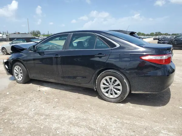 4T1BF1FK0HU728648 2017 TOYOTA CAMRY - Image 2