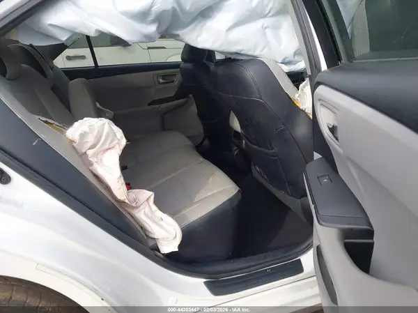 4T1BF1FK0HU729766 2017 TOYOTA CAMRY - Image 8