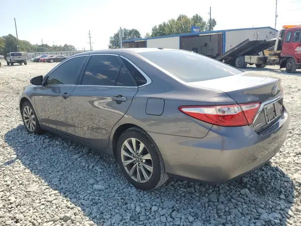 4T1BF1FK0HU734210 2017 TOYOTA CAMRY - Image 2