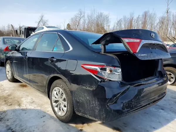 4T1BF1FK0HU735874 2017 TOYOTA CAMRY - Image 2