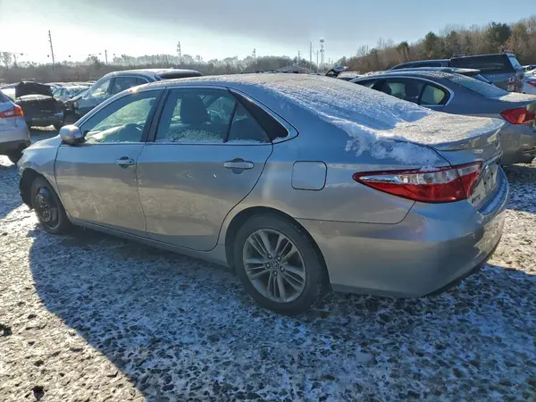 4T1BF1FK0HU736510 2017 TOYOTA CAMRY - Image 2