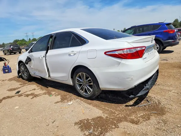 4T1BF1FK0HU739150 2017 TOYOTA CAMRY - Image 2