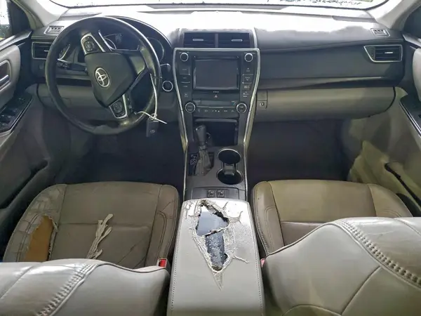 4T1BF1FK0HU739942 2017 TOYOTA CAMRY - Image 8