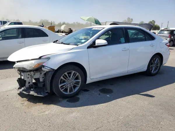 4T1BF1FK0HU747667 2017 TOYOTA CAMRY - Image 1