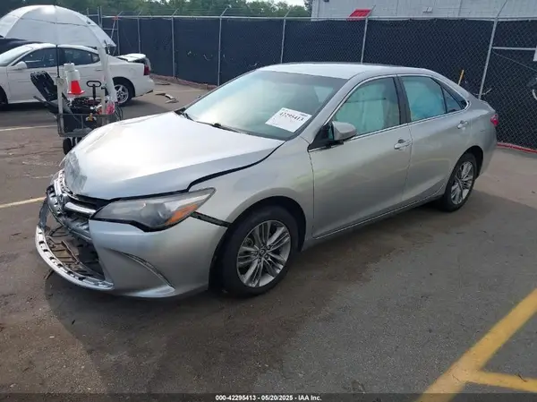 4T1BF1FK0HU753551 2017 TOYOTA CAMRY - Image 2
