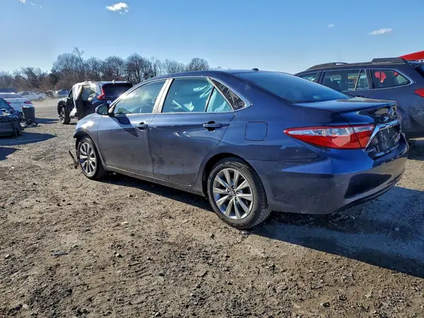 4T1BF1FK0HU754568 2017 TOYOTA CAMRY - Image 2