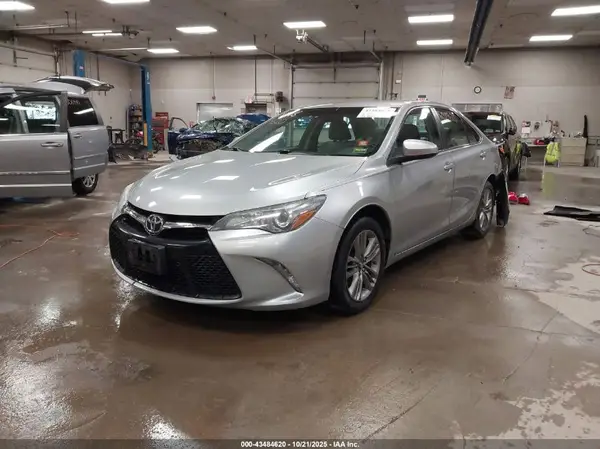 4T1BF1FK0HU754716 2017 TOYOTA CAMRY - Image 2