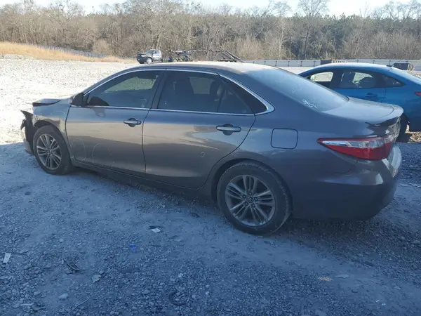 4T1BF1FK0HU756921 2017 TOYOTA CAMRY - Image 2