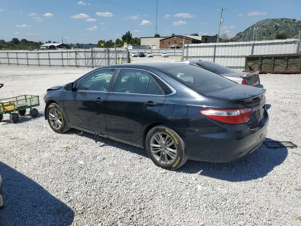 4T1BF1FK0HU757230 2017 TOYOTA CAMRY - Image 2