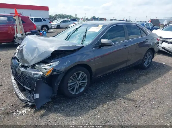 4T1BF1FK0HU757776 2017 TOYOTA CAMRY - Image 2