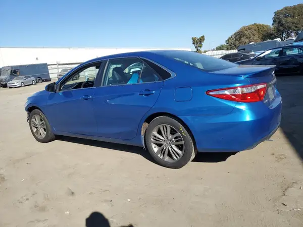 4T1BF1FK0HU759494 2017 TOYOTA CAMRY - Image 2