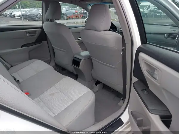 4T1BF1FK0HU760113 2017 TOYOTA CAMRY - Image 8