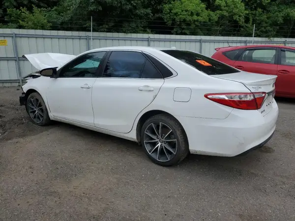 4T1BF1FK0HU760905 2017 TOYOTA CAMRY - Image 2