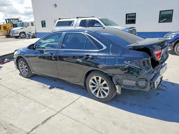 4T1BF1FK0HU763528 2017 TOYOTA CAMRY - Image 2