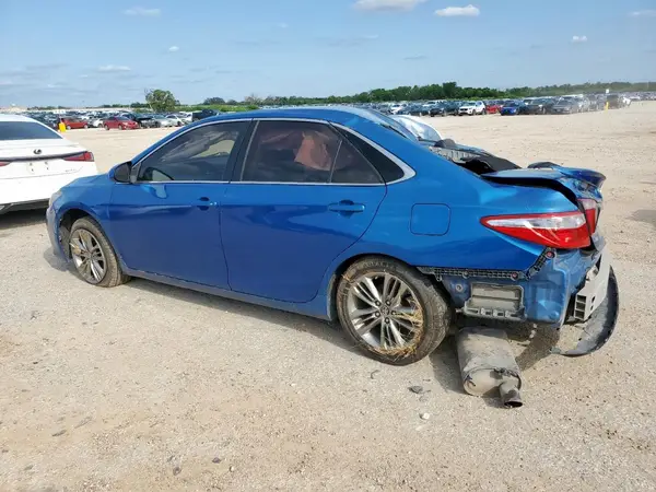4T1BF1FK0HU763643 2017 TOYOTA CAMRY - Image 2