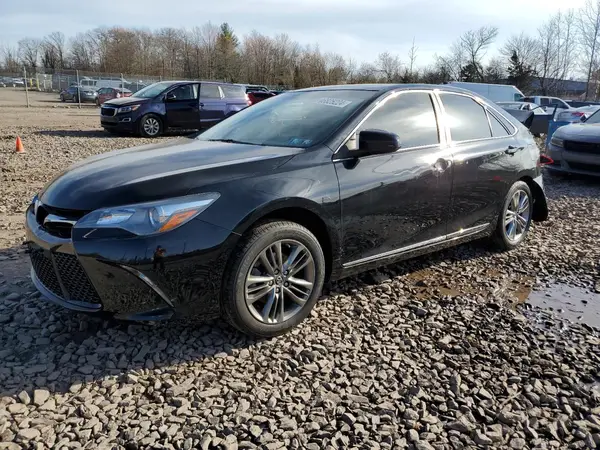 4T1BF1FK0HU764923 2017 TOYOTA CAMRY - Image 1