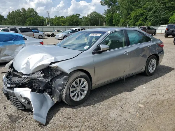 4T1BF1FK0HU767935 2017 TOYOTA CAMRY - Image 1