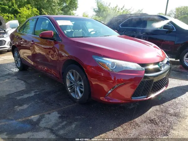 4T1BF1FK0HU769538 2017 TOYOTA CAMRY - Image 1