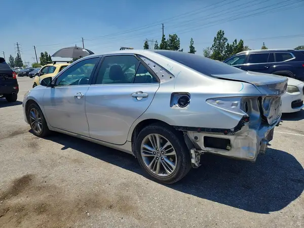 4T1BF1FK0HU770561 2017 TOYOTA CAMRY - Image 2