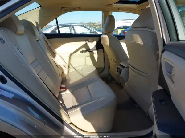 4T1BF1FK0HU770625 2017 TOYOTA CAMRY - Image 8