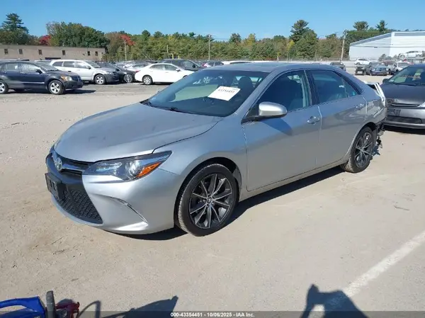 4T1BF1FK0HU771340 2017 TOYOTA CAMRY - Image 2