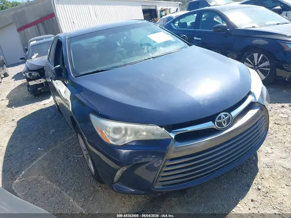 4T1BF1FK0HU771760 2017 TOYOTA CAMRY - Image 1