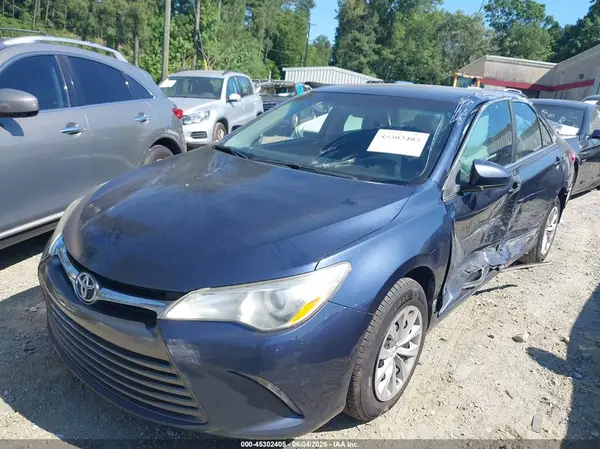 4T1BF1FK0HU771760 2017 TOYOTA CAMRY - Image 2