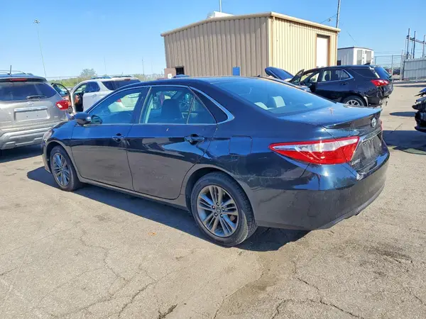 4T1BF1FK0HU772293 2017 TOYOTA CAMRY - Image 2