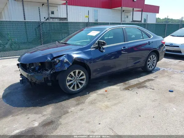 4T1BF1FK0HU773752 2017 TOYOTA CAMRY - Image 2